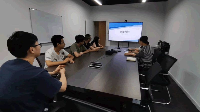 育婴师实操培训包过班，如何选择性价比高的课程？**