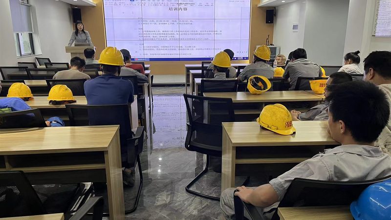小标题：电商行业发展趋势